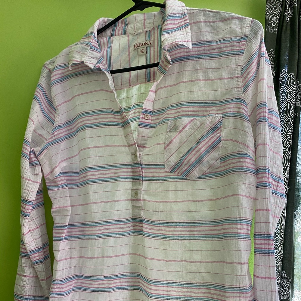 Long sleeve partial button up